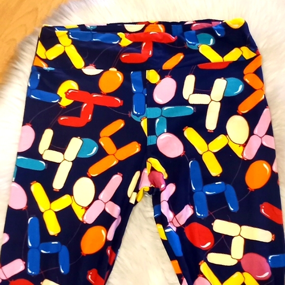LulaRoe Balloon 🎈 Printed Leggings- T&C-#1556+ - Picture 2 of 10